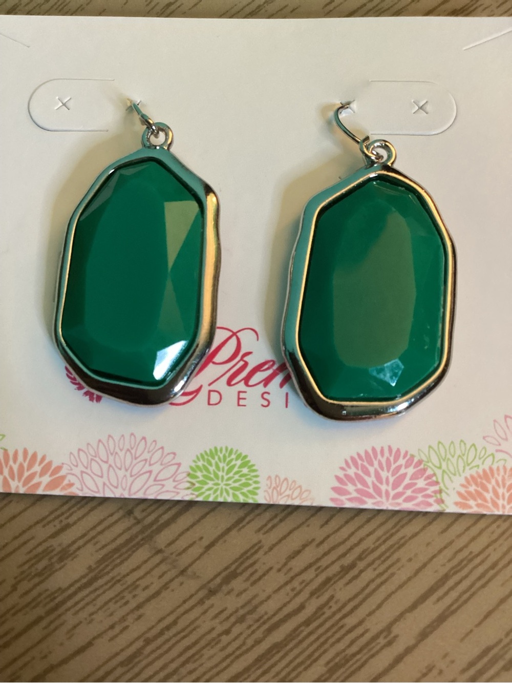 Premier Designs Abstract Green Jewel Stone Dangle Earrings New - Picture 3 of 7